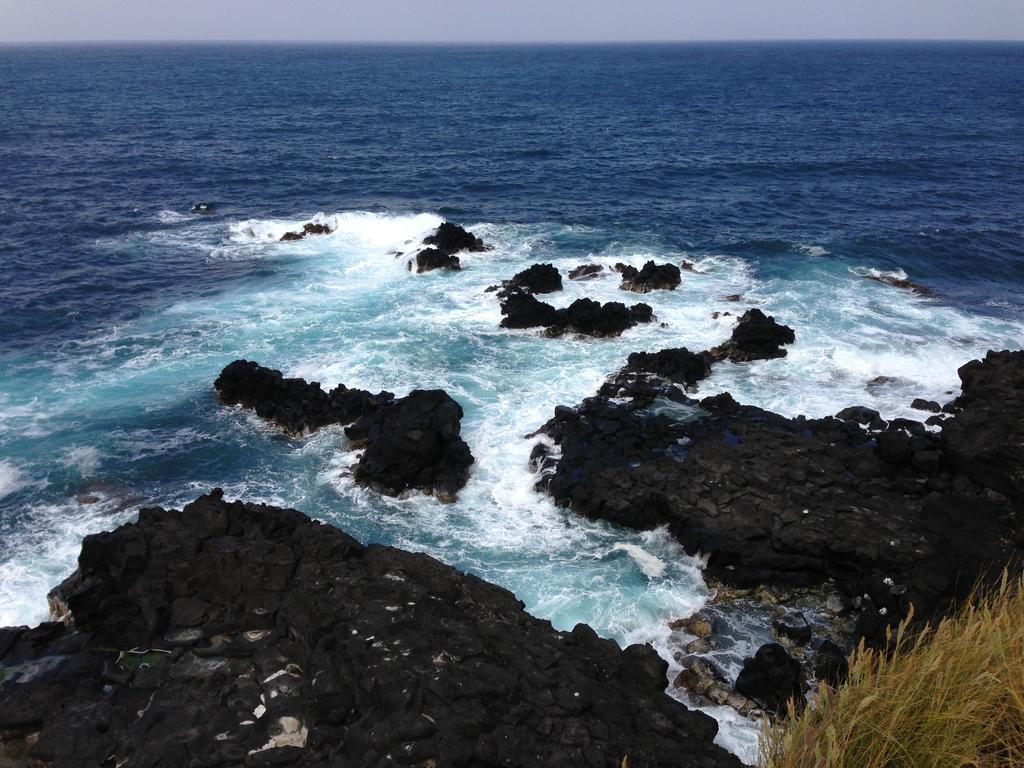Join Our Relaxed House Near The Beach - Mosteiros Mosteiros  Rom bilde