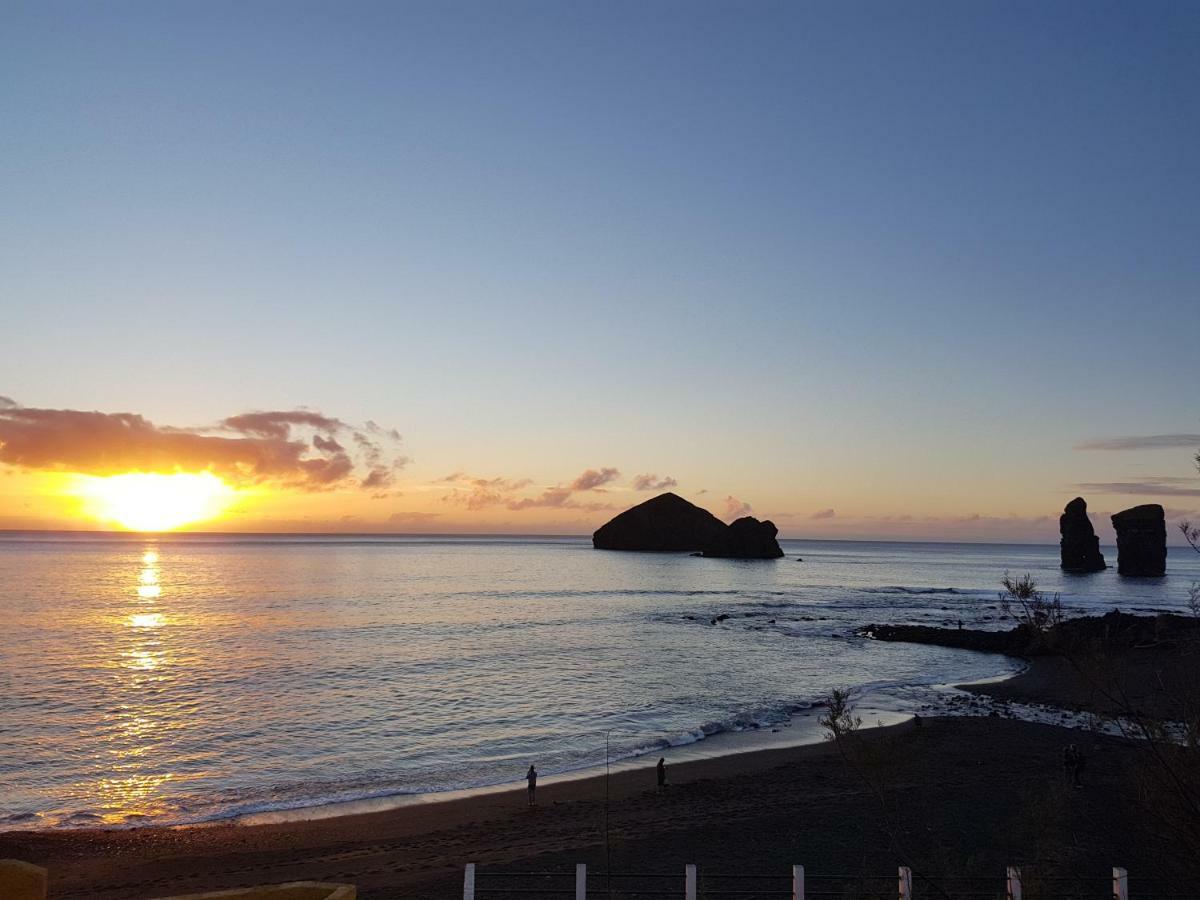 Join Our Relaxed House Near The Beach - Mosteiros Mosteiros  Eksteriør bilde